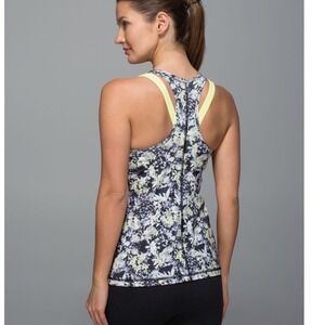 Lululemon No Limits Tank Top Size 4 Floral Black Yellow Built-in Bra Racerback